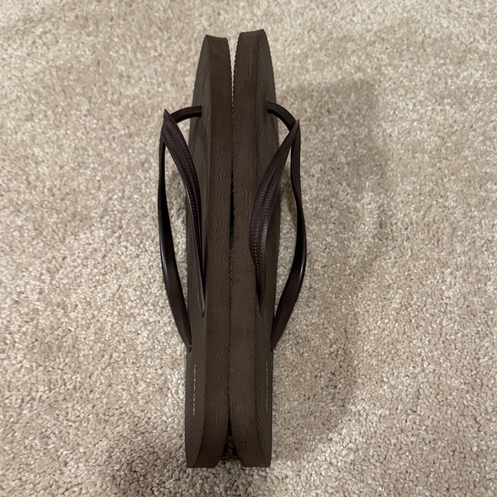 Old Navy Dark Brown Flip Flops - Picture 4 of 5